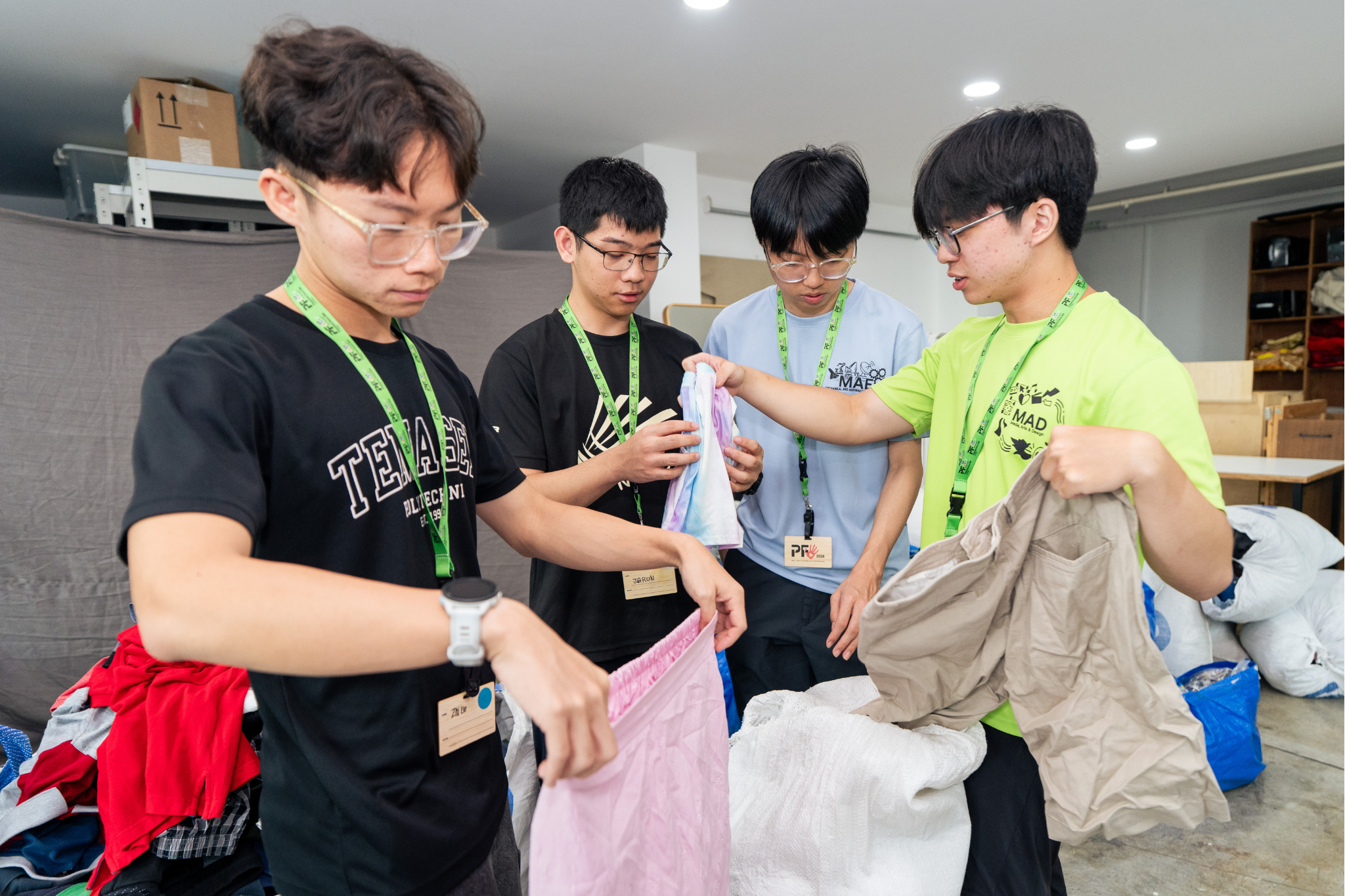 Student delegates attend a Learning Journey at Cloop.